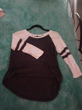 Striped Sleeve Raglan Top in Black and White